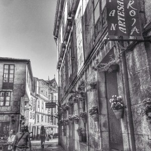 10611229_335623413272954_118661708_n